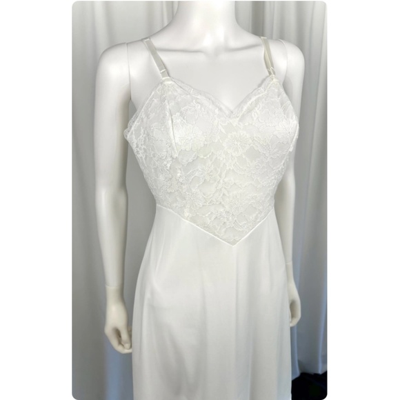 Vintage Vanity Fair Bridal White Lingerie Slip Dress with Floral Lace - Small - Picture 4 of 10
